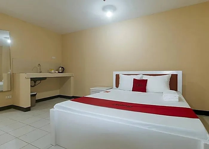 Reddoorz At Mubg Near Baclaran Church Hotel