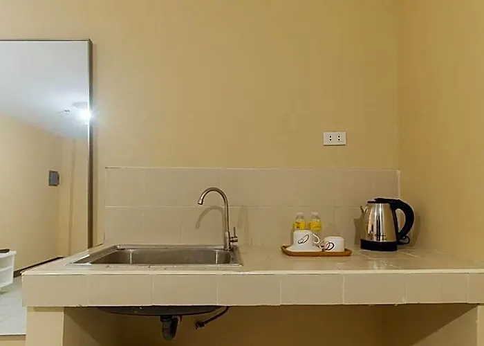 Hotel Reddoorz At Mubg Near Baclaran Church *